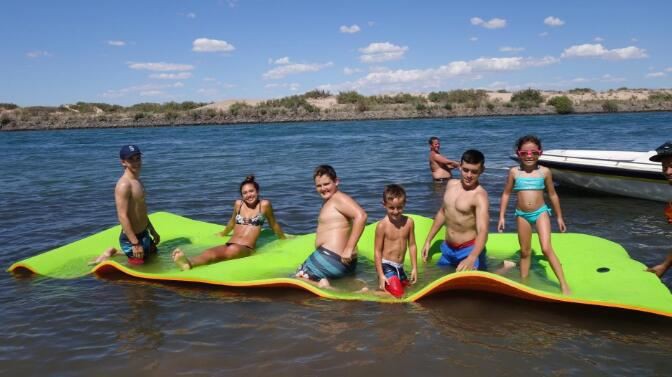 heavy duty floating water mat