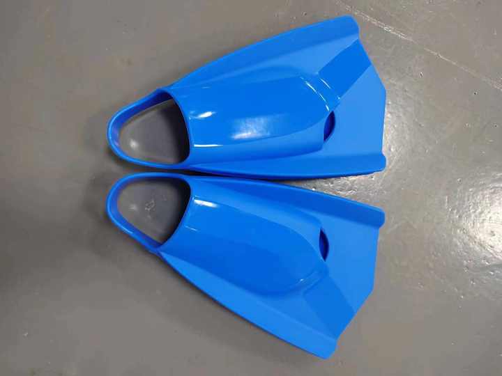 h2328c9186bb347bd8e5a6aaf08ba4c070-jpg_720x720q50 Adult Training Swim Flipper Wholesale New Custom Logo Kids Surfing Short Fins Professional Silicone Swimming Fins Open Heel